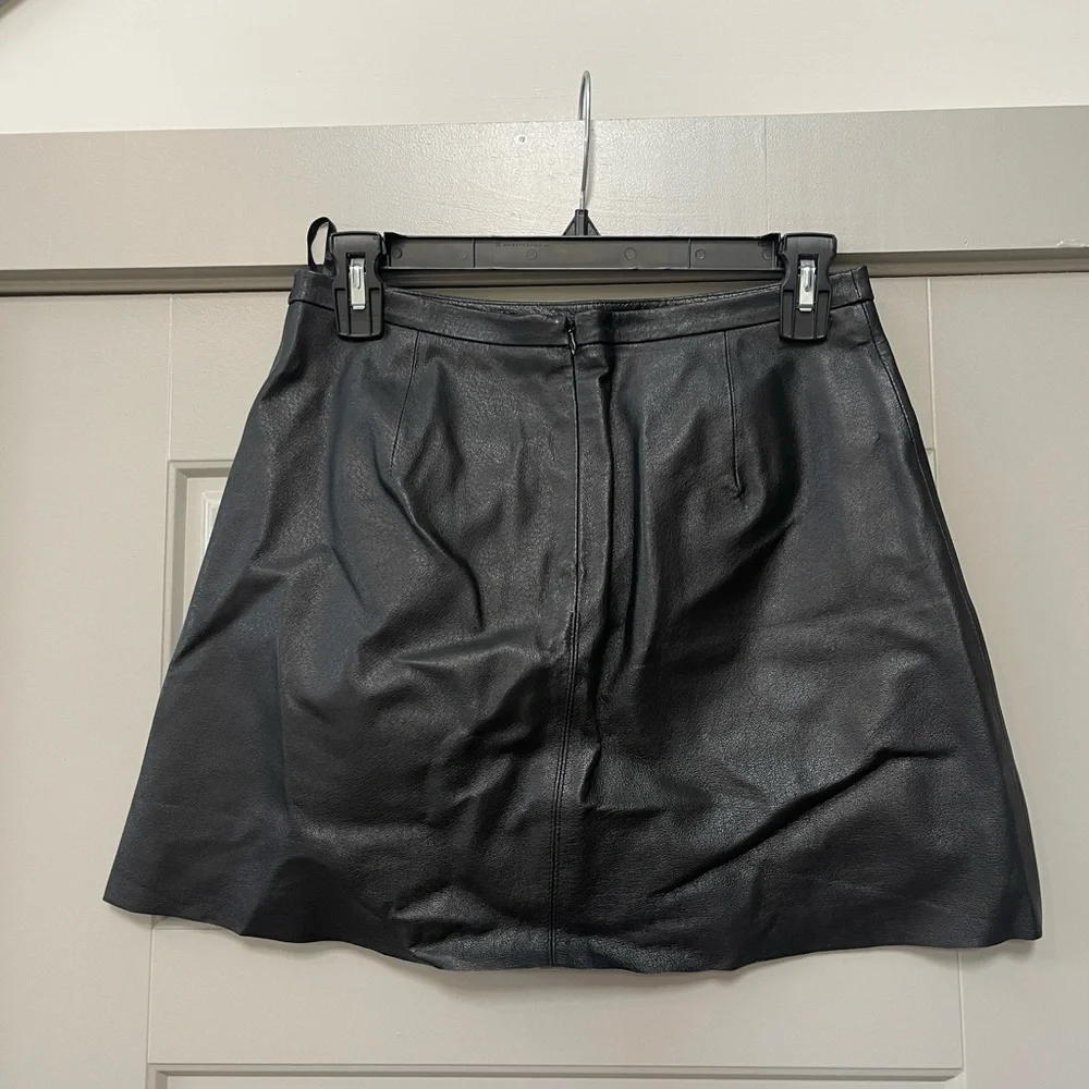 CUPCAKES AND CASHMERE | 100% Leather Skirt - Picture 7 of 16